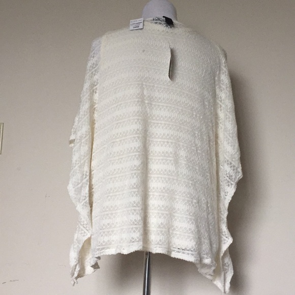 Brand New Style&Co Vintage Cream Blouse. - Picture 3 of 4